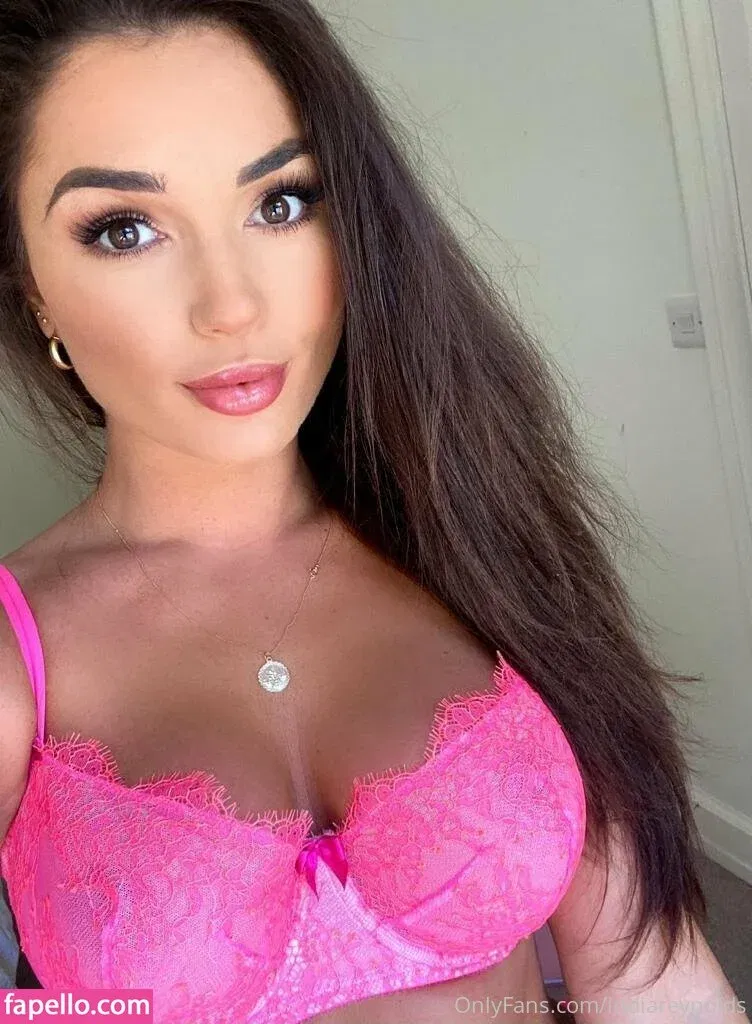 India Reynolds / indiareynolds / lovefromreyn Onlyfans Photo Gallery 