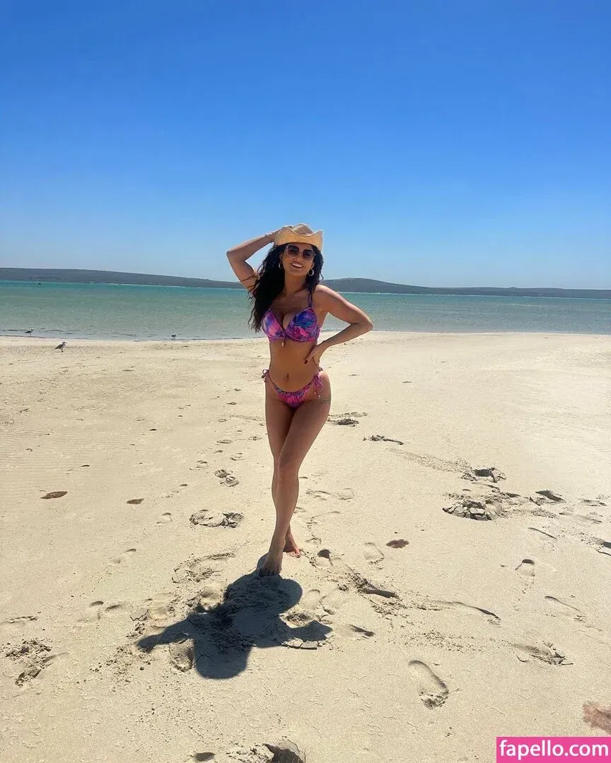 India Reynolds / indiareynolds / lovefromreyn Onlyfans Photo Gallery 