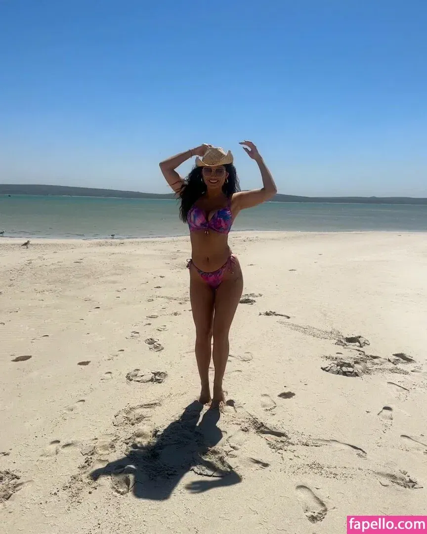 India Reynolds / indiareynolds / lovefromreyn Onlyfans Photo Gallery 