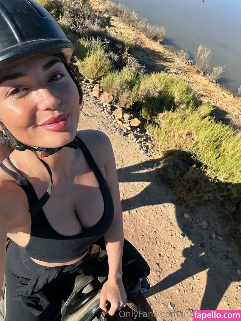 India Reynolds / indiareynolds / lovefromreyn Onlyfans Photo Gallery 