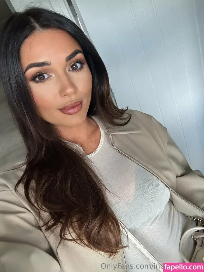 India Reynolds / indiareynolds / lovefromreyn Onlyfans Photo Gallery 