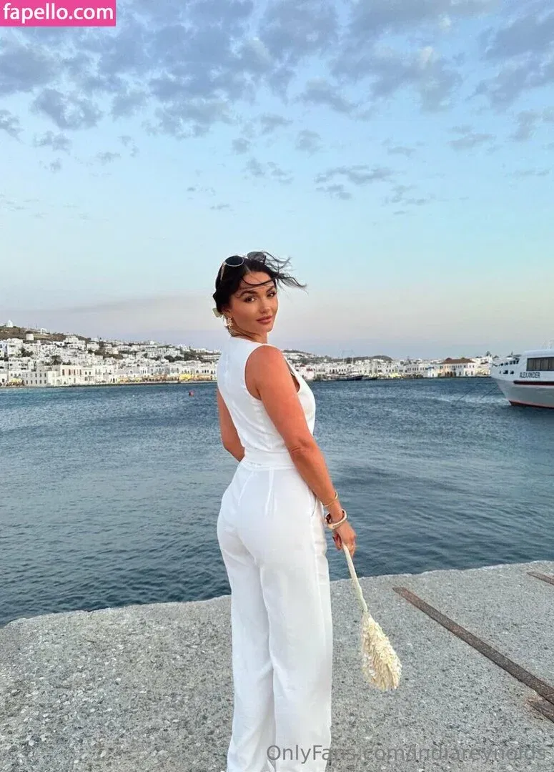 India Reynolds / indiareynolds / lovefromreyn Onlyfans Photo Gallery 