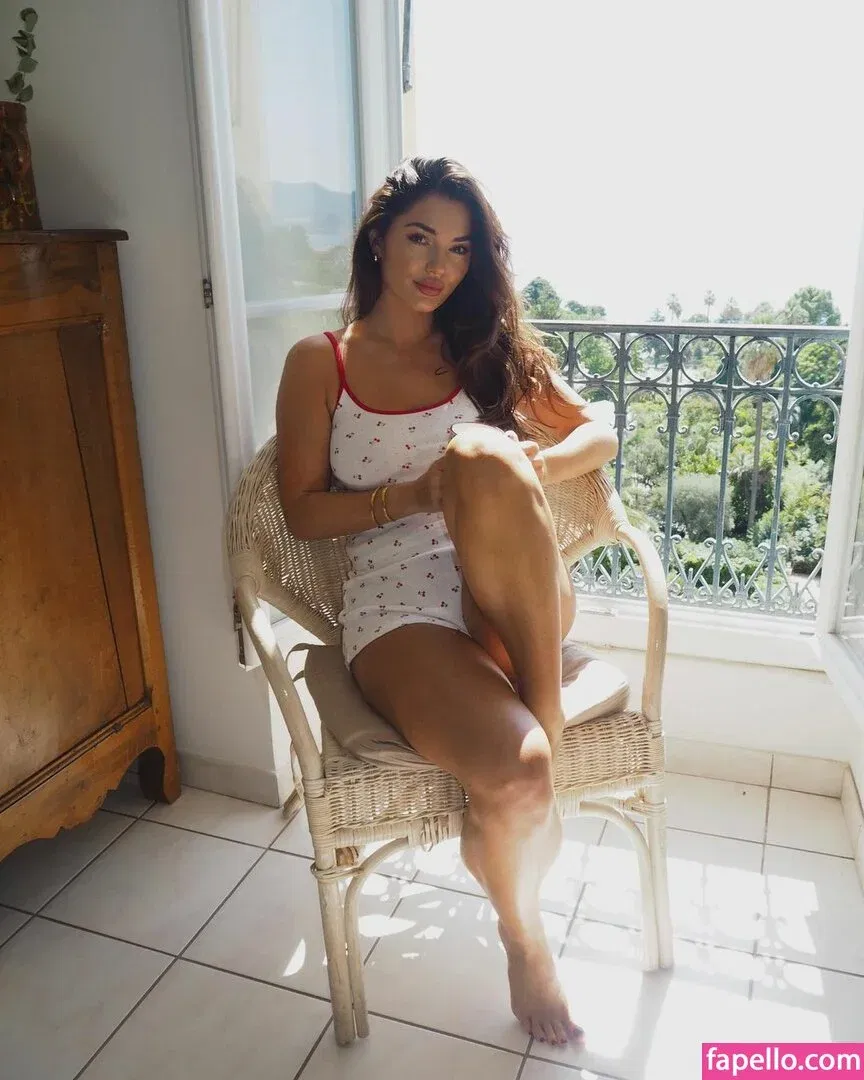 India Reynolds / indiareynolds / lovefromreyn Onlyfans Photo Gallery 