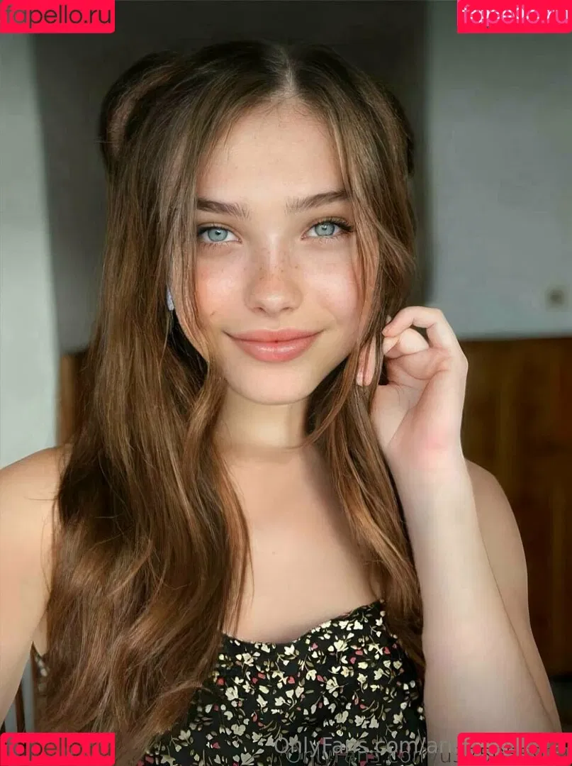 arina.neves / arina_ferreira Onlyfans Photo Gallery 