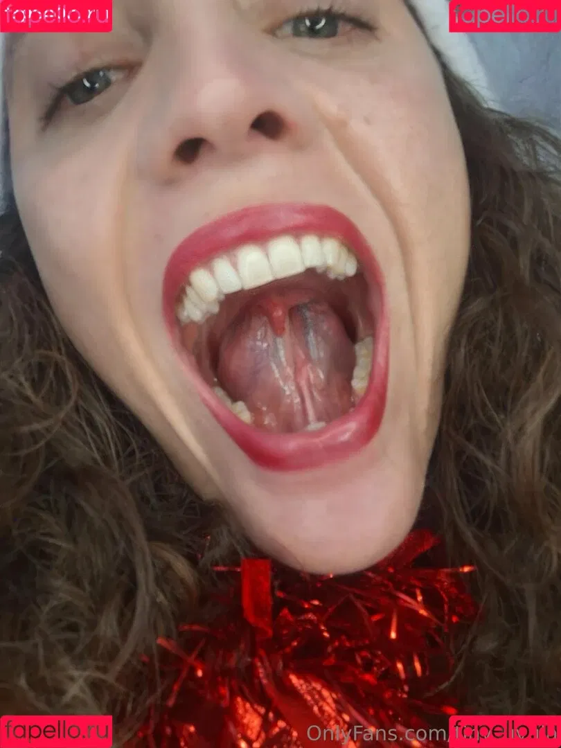 reel / tiny_uvula Onlyfans Photo Gallery 