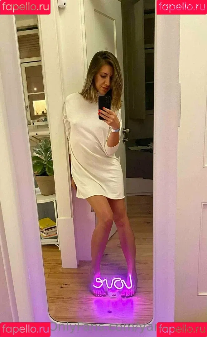 Yanae / bylkamonic / yanaviolet Onlyfans Photo Gallery 