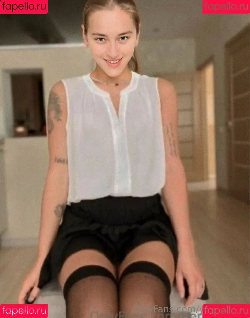 Yanae / bylkamonic / yanaviolet Onlyfans Photo Gallery 