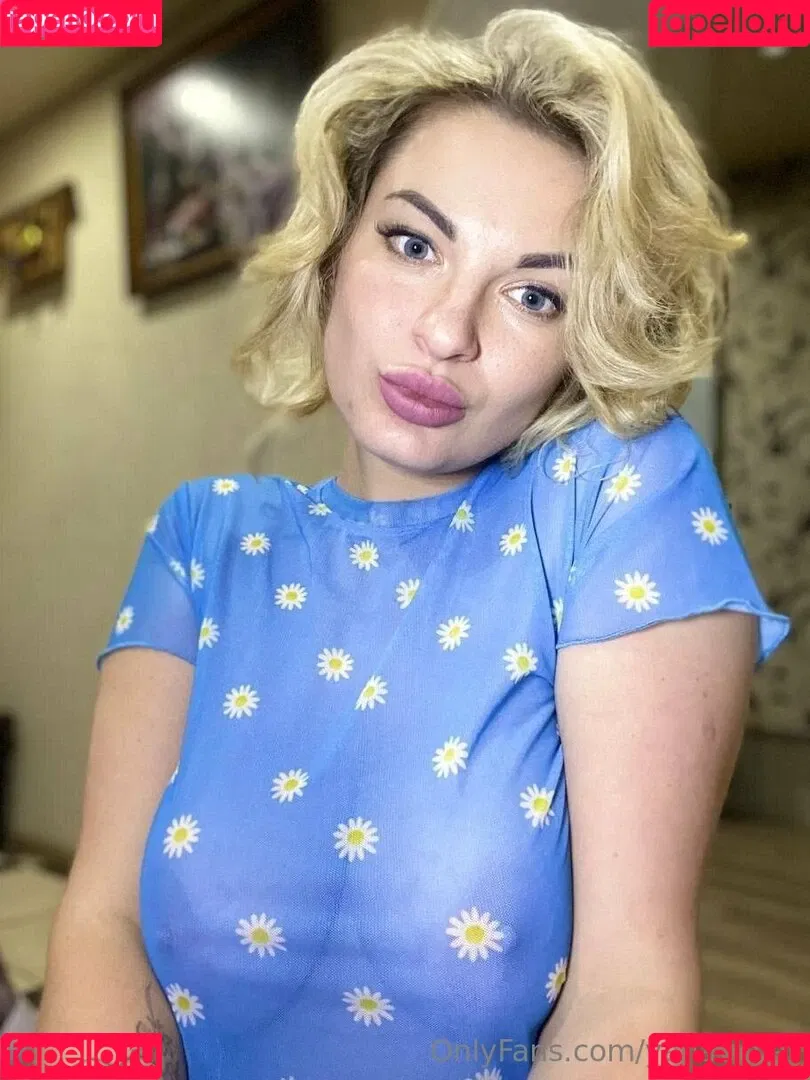 Yanae / bylkamonic / yanaviolet Onlyfans Photo Gallery 