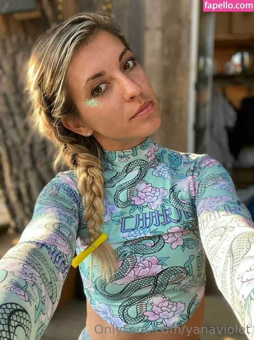 Yanae / bylkamonic / yanaviolet Onlyfans Photo Gallery 