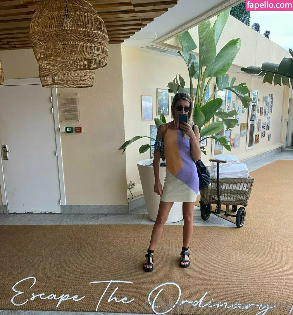 Yanae / bylkamonic / yanaviolet Onlyfans Photo Gallery 