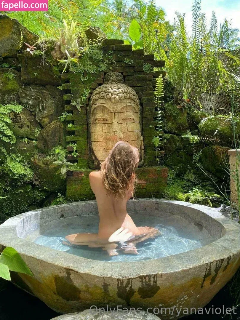 Yanae / bylkamonic / yanaviolet Onlyfans Photo Gallery 