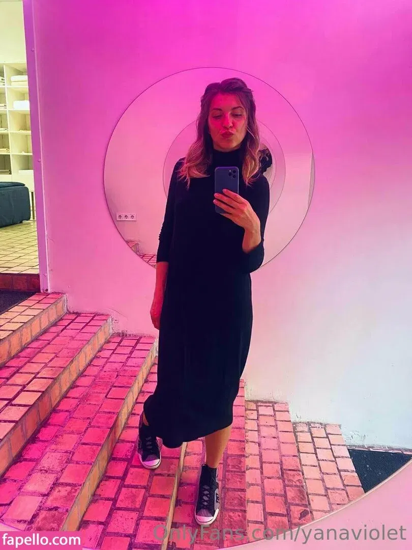 Yanae / bylkamonic / yanaviolet Onlyfans Photo Gallery 
