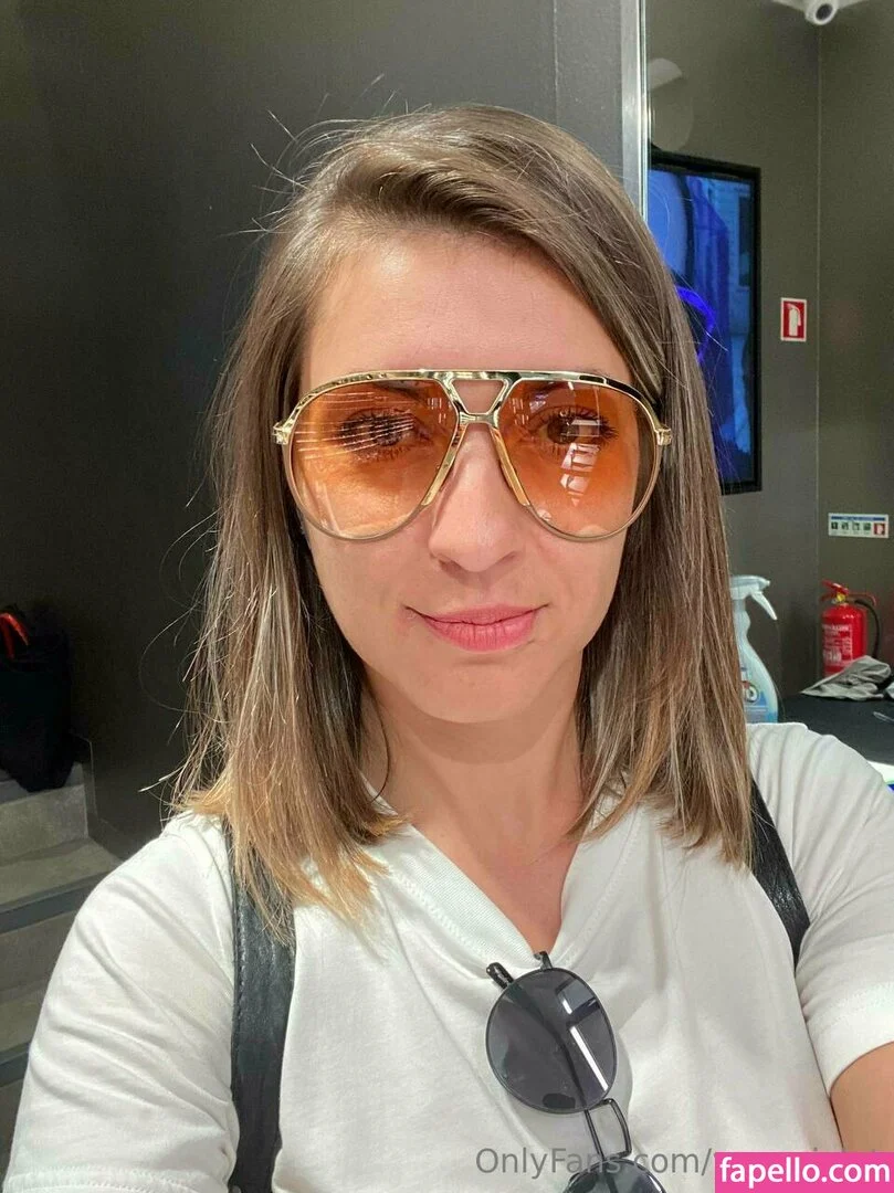 Yanae / bylkamonic / yanaviolet Onlyfans Photo Gallery 