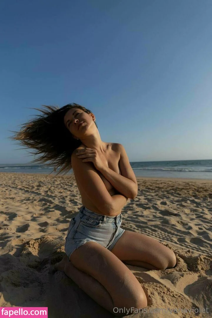 Yanae / bylkamonic / yanaviolet Onlyfans Photo Gallery 