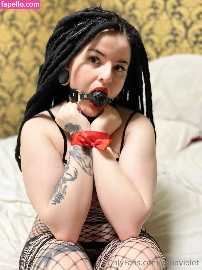 Yanae / bylkamonic / yanaviolet Onlyfans Photo Gallery 
