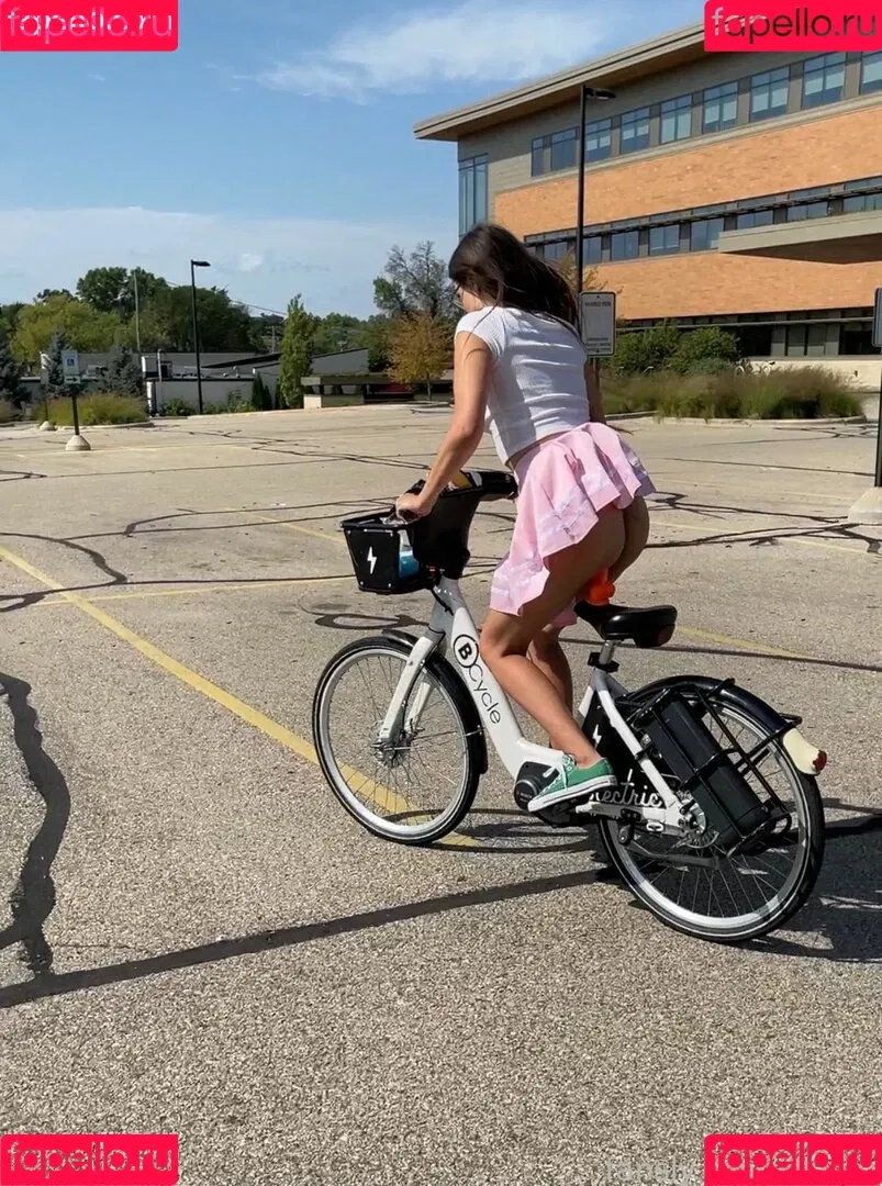 LillyVig / stinkylillyv / thevalleygirl / videos Onlyfans Photo Gallery 