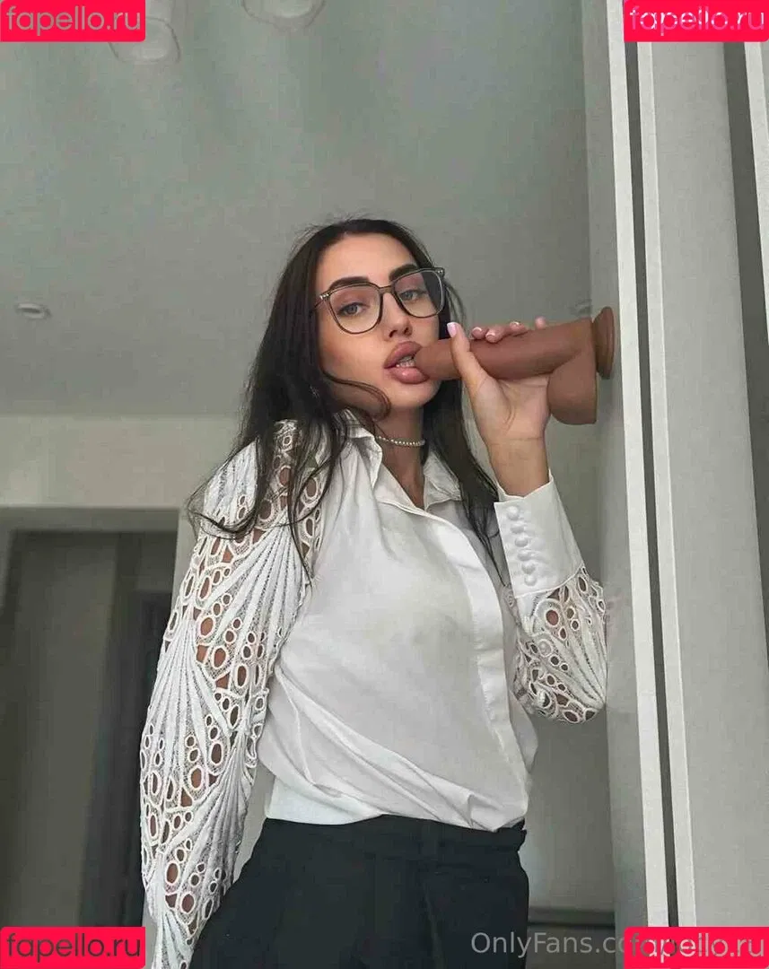 locy18 / lucy_lust18 Onlyfans Photo Gallery 