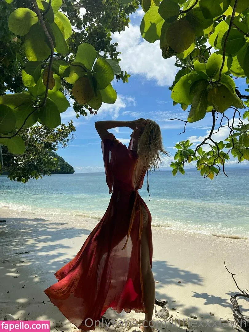 littlexxxfawn Onlyfans Photo Gallery 