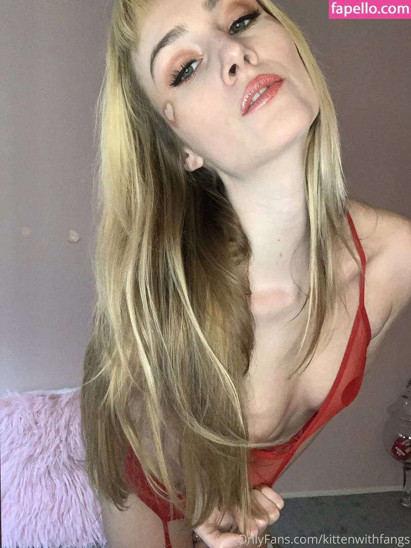 kittenwithfangs / kittenwithfangsfree Onlyfans Photo Gallery 