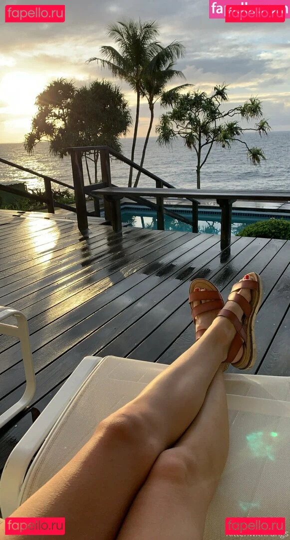 kittenwithfangs / kittenwithfangsfree Onlyfans Photo Gallery 