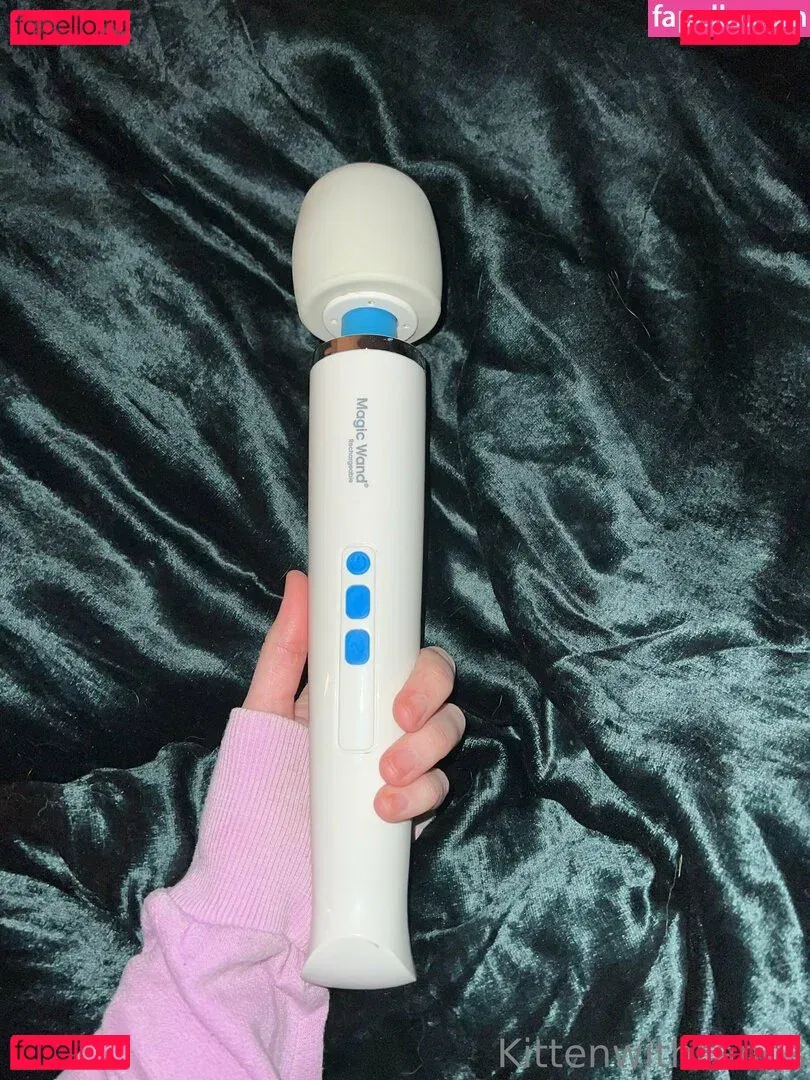 kittenwithfangs / kittenwithfangsfree Onlyfans Photo Gallery 