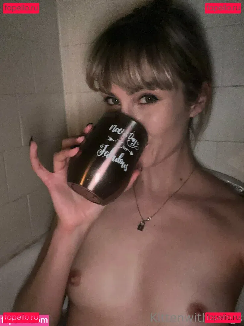 kittenwithfangs / kittenwithfangsfree Onlyfans Photo Gallery 