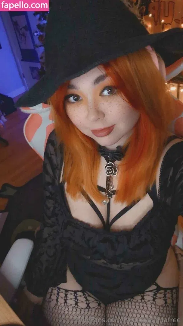 bbysarita / tamingpandafree Onlyfans Photo Gallery 