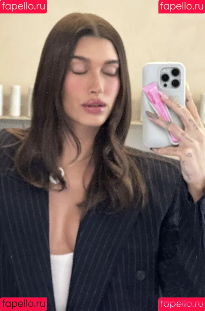 Hailey Baldwin / haileybieber Onlyfans Photo Gallery 