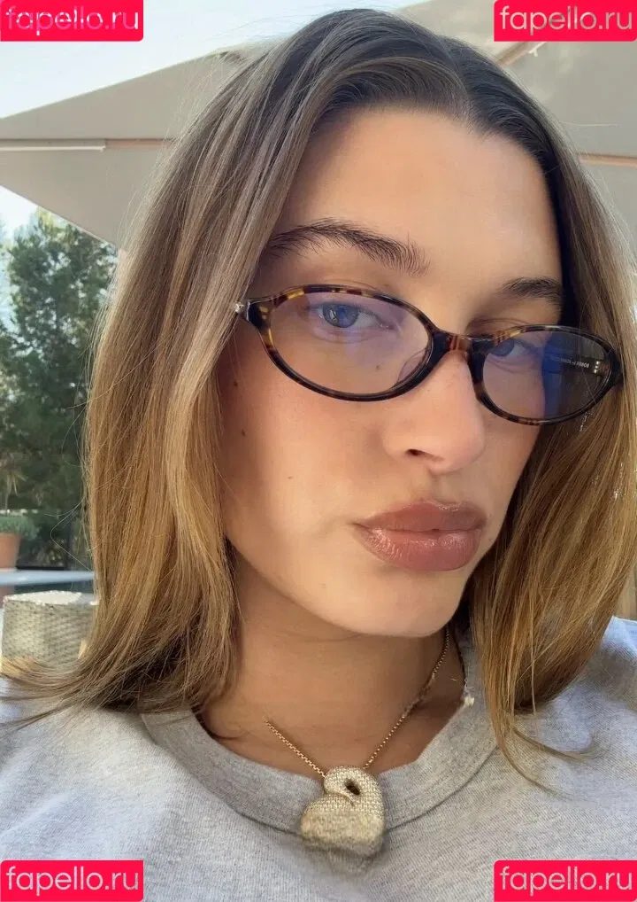 Hailey Baldwin / haileybieber Onlyfans Photo Gallery 