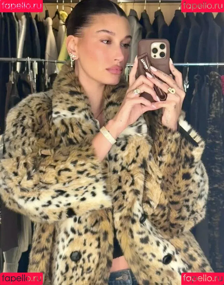 Hailey Baldwin / haileybieber Onlyfans Photo Gallery 