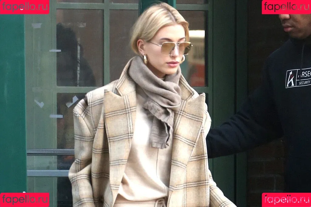 Hailey Baldwin / haileybieber Onlyfans Photo Gallery 