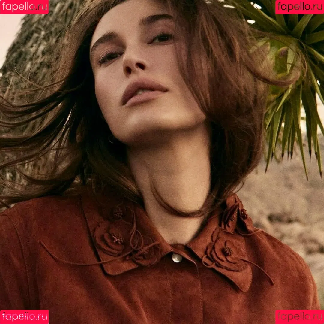 Hailey Baldwin / haileybieber Onlyfans Photo Gallery 