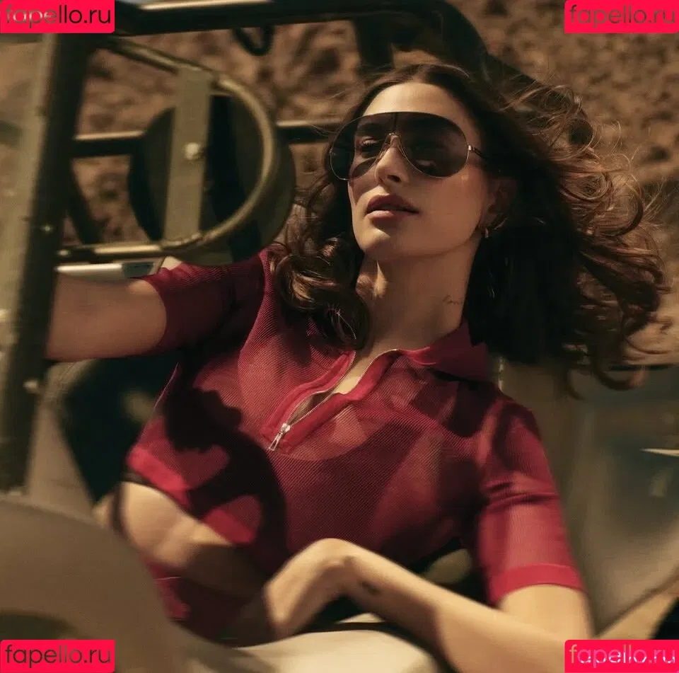 Hailey Baldwin / haileybieber Onlyfans Photo Gallery 