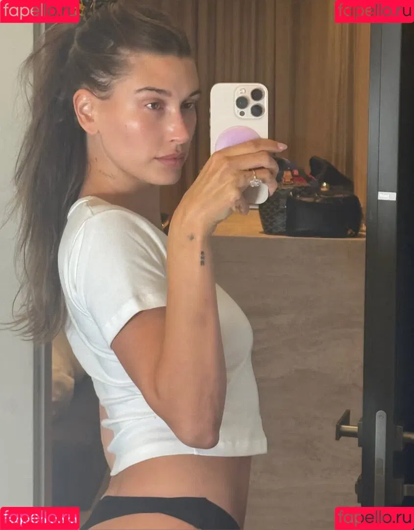 Hailey Baldwin / haileybieber Onlyfans Photo Gallery 