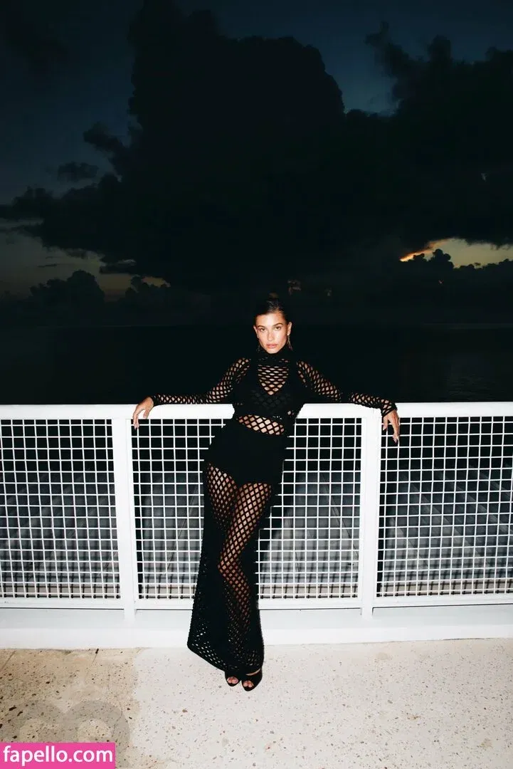 Hailey Baldwin / haileybieber Onlyfans Photo Gallery 