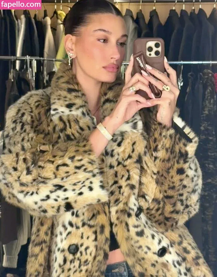 Hailey Baldwin / haileybieber Onlyfans Photo Gallery 