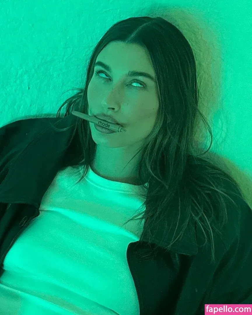 Hailey Baldwin / haileybieber Onlyfans Photo Gallery 