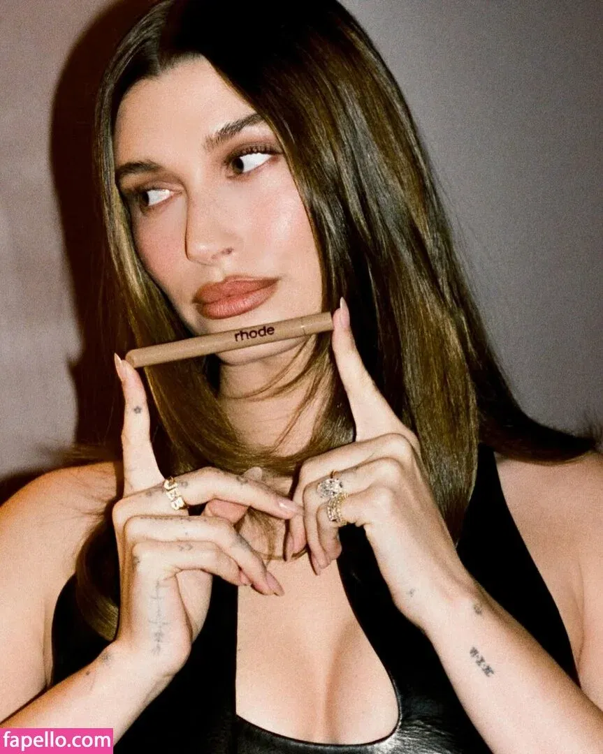 Hailey Baldwin / haileybieber Onlyfans Photo Gallery 