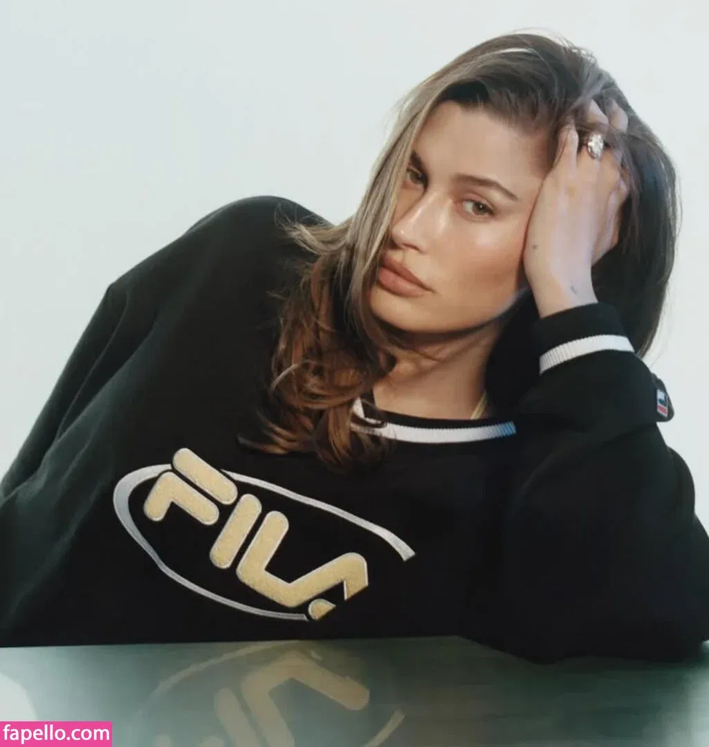 Hailey Baldwin / haileybieber Onlyfans Photo Gallery 