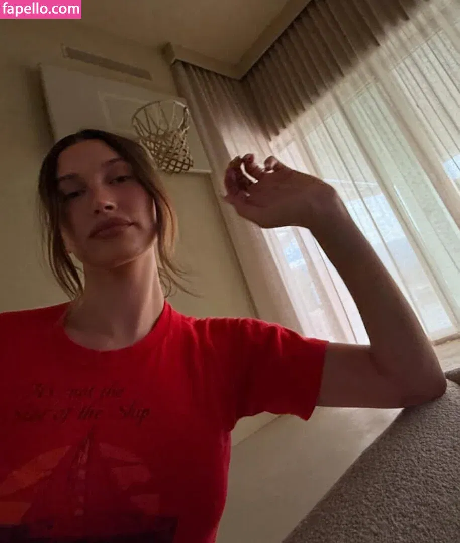 Hailey Baldwin / haileybieber Onlyfans Photo Gallery 