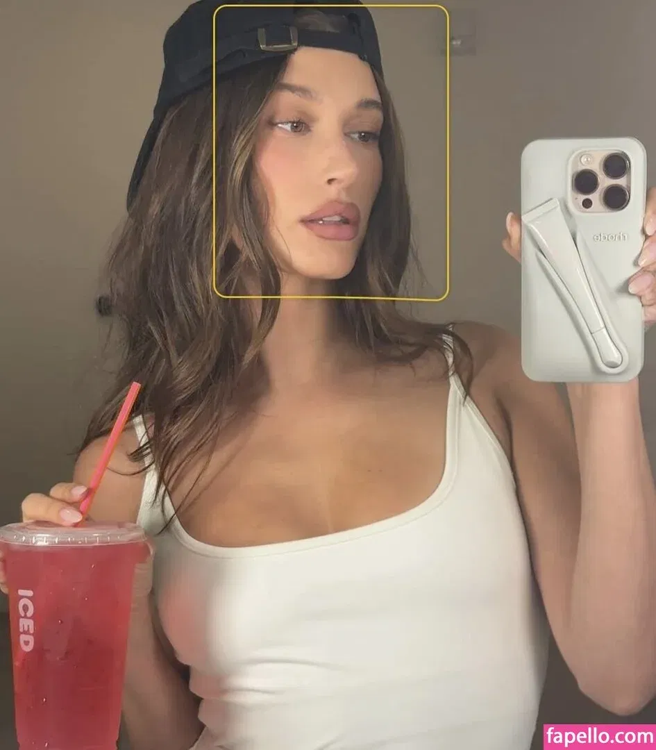 Hailey Baldwin / haileybieber Onlyfans Photo Gallery 