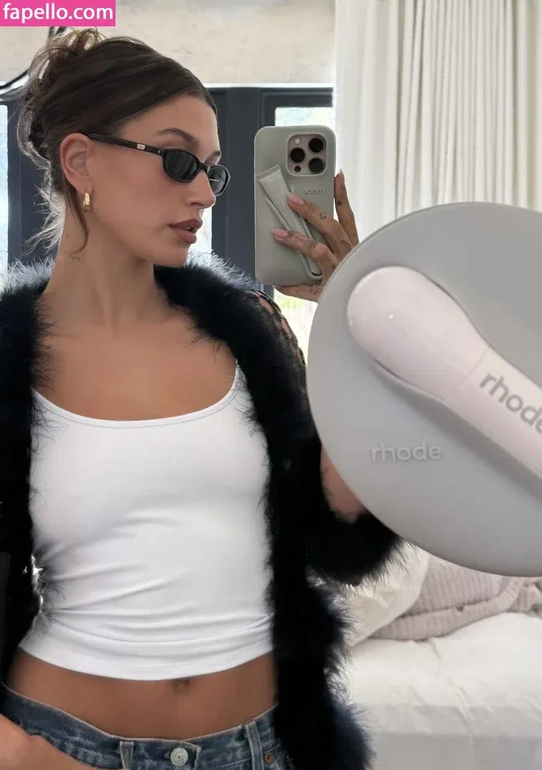 Hailey Baldwin / haileybieber Onlyfans Photo Gallery 