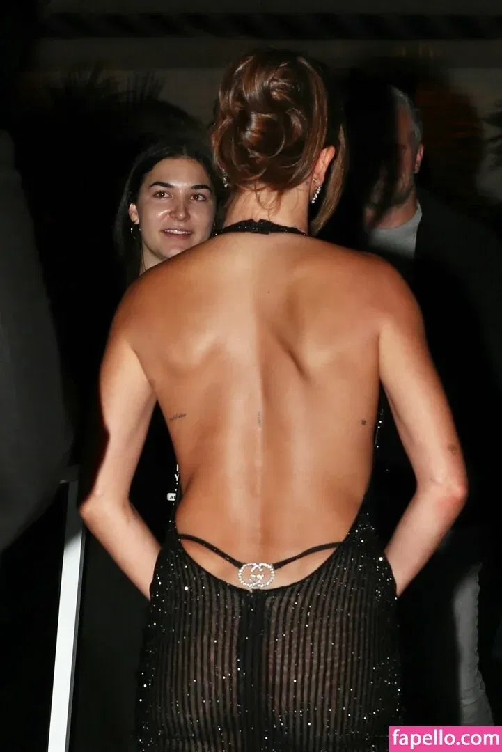 Hailey Baldwin / haileybieber Onlyfans Photo Gallery 