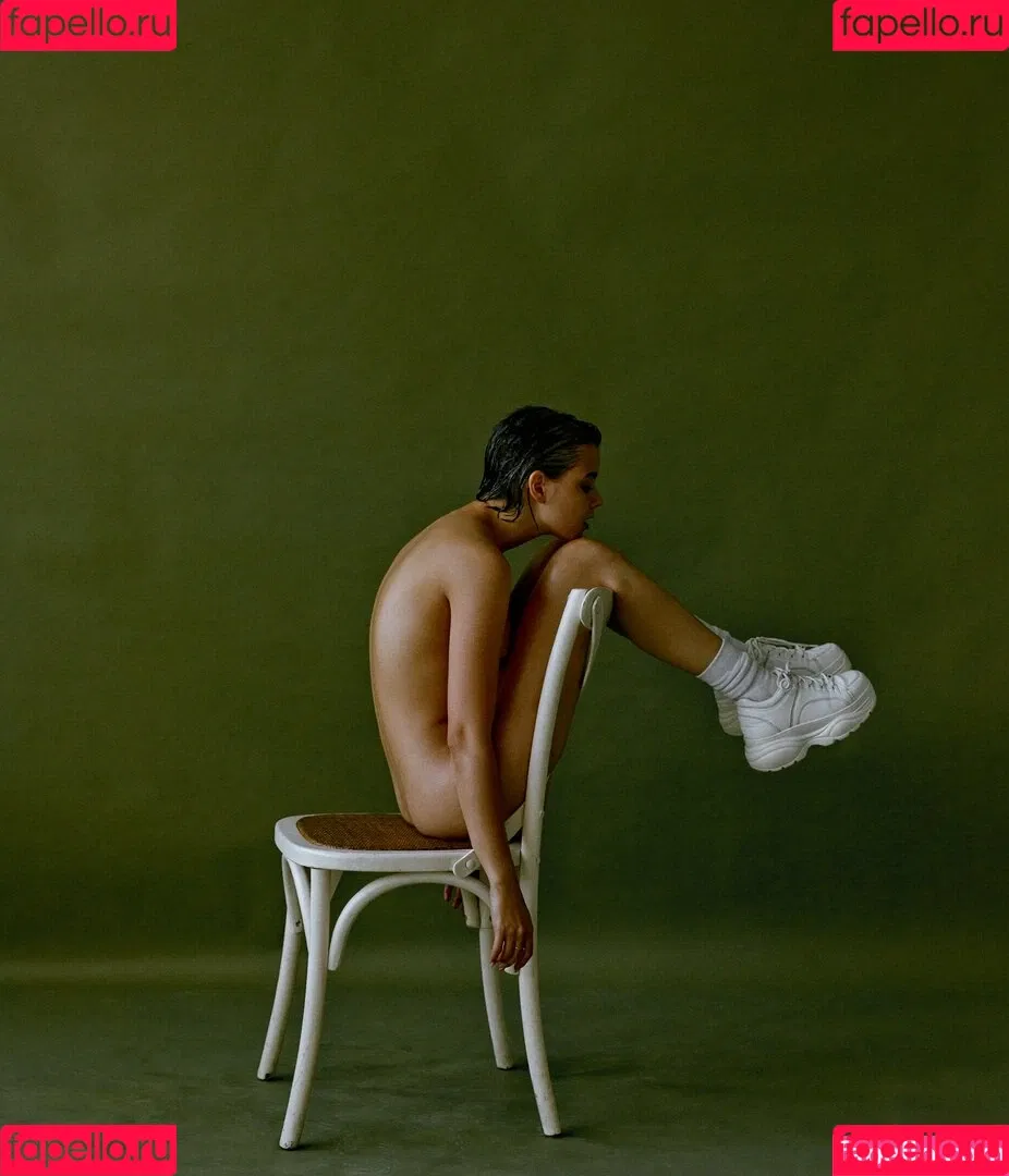 Toriiiaa / Victoria / https: / victoria_home_girl Onlyfans Photo Gallery 