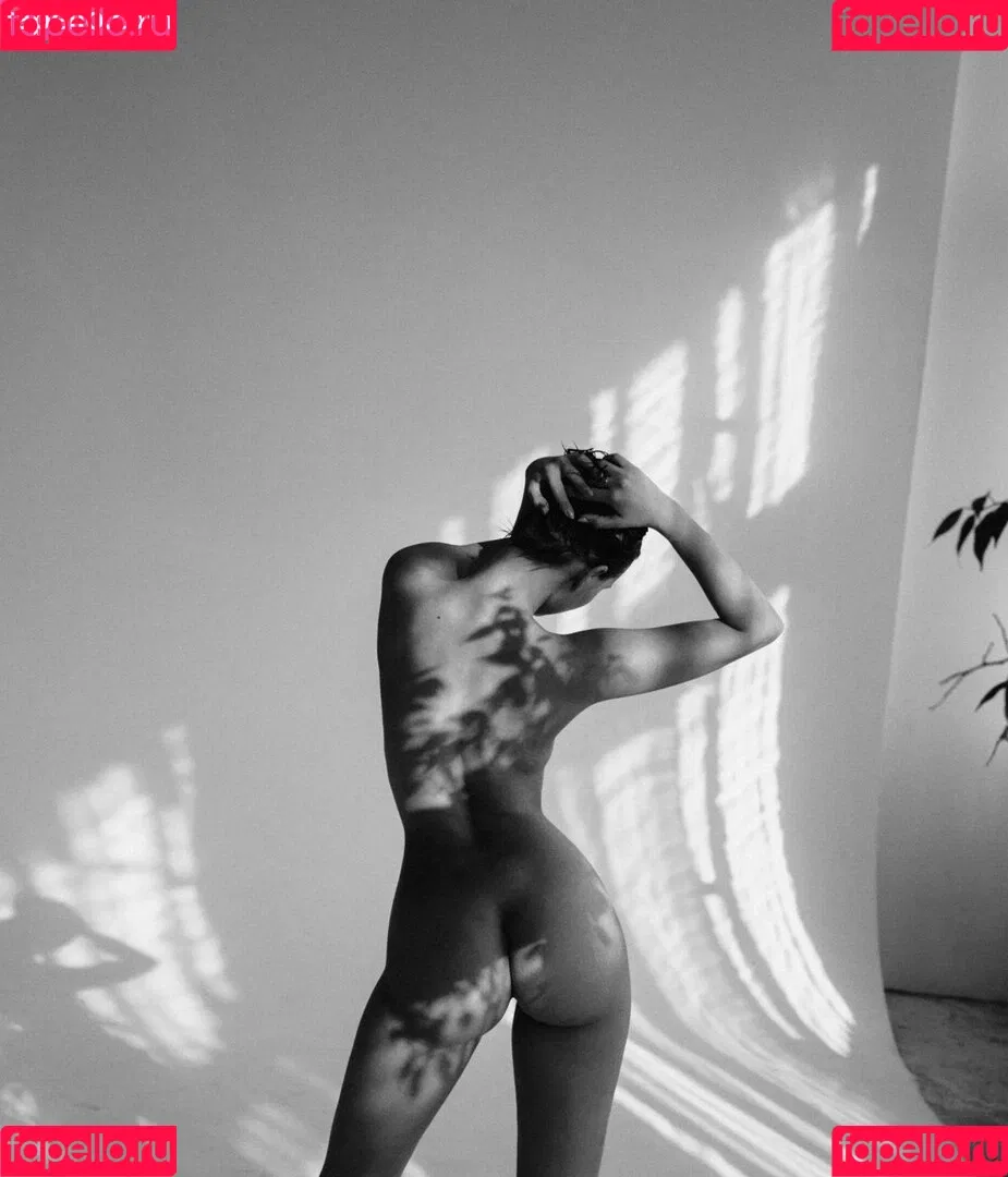 Toriiiaa / Victoria / https: / victoria_home_girl Onlyfans Photo Gallery 