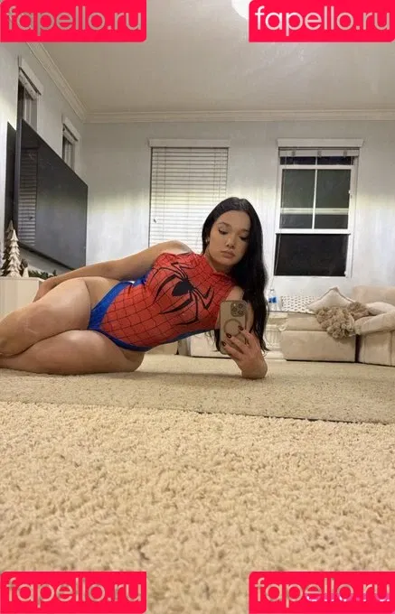 Toriiiaa / Victoria / https: / victoria_home_girl Onlyfans Photo Gallery 