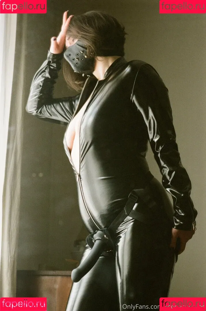 monasuccube / monasuccube_ Onlyfans Photo Gallery 