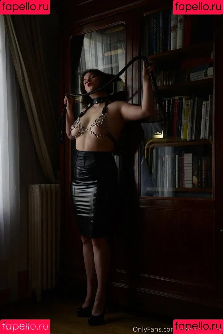 monasuccube / monasuccube_ Onlyfans Photo Gallery 