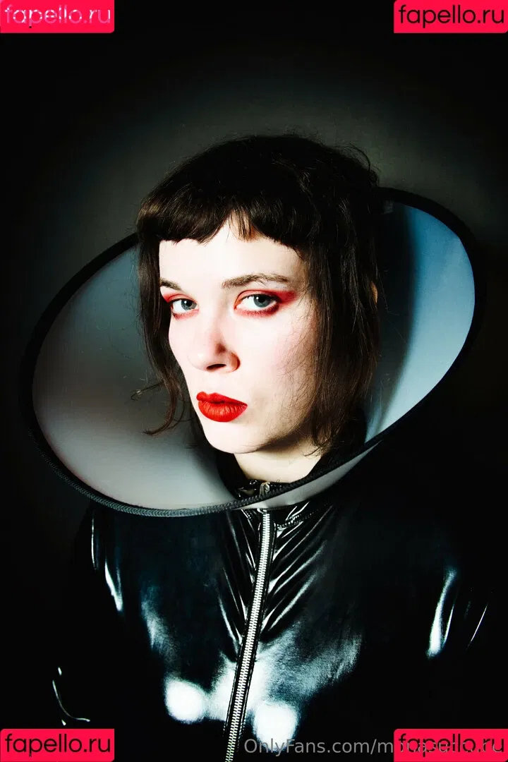 monasuccube / monasuccube_ Onlyfans Photo Gallery 