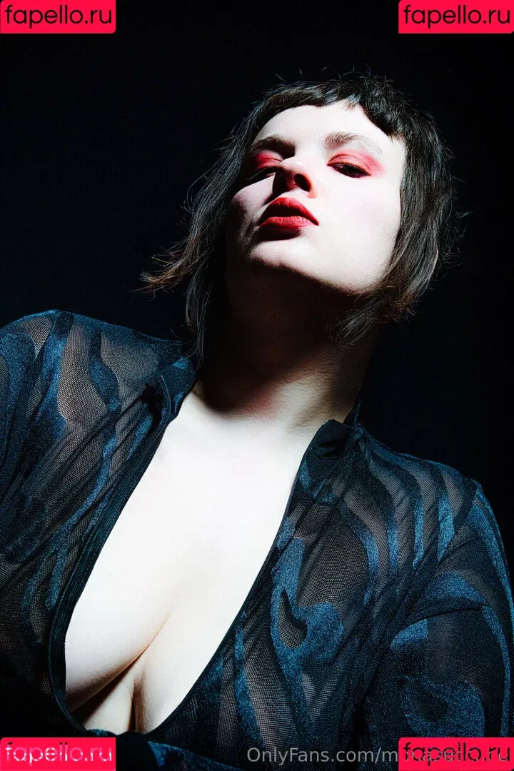 monasuccube / monasuccube_ Onlyfans Photo Gallery 